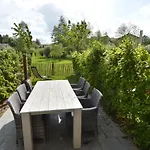 別荘 In Near Forest *