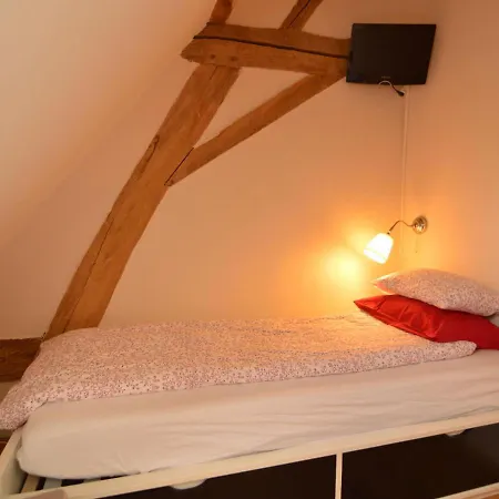 Attractively Furnished In Holiday home