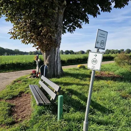 別荘 In Near Forest スレナーケン