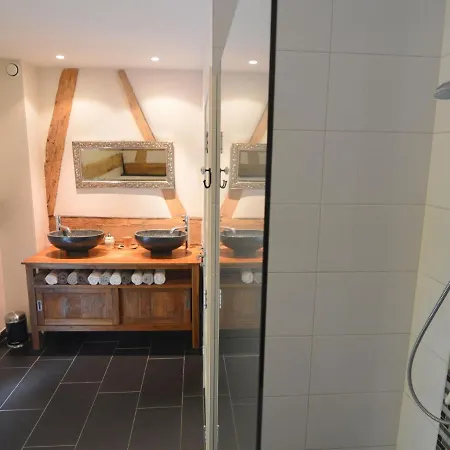 Dom wakacyjny In Near Forest