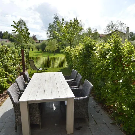 Dom wakacyjny In Near Forest *